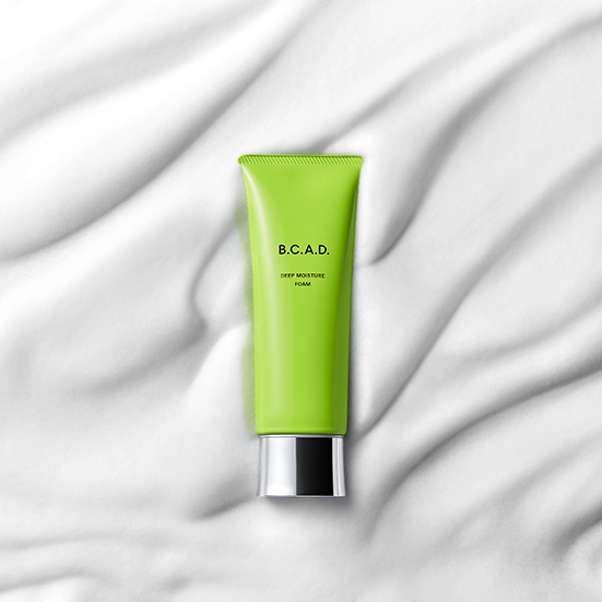 B.C.A.D緑色のパッケージの化粧品 化粧品レタッチ